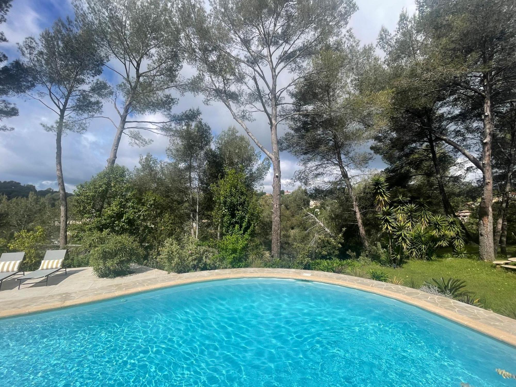 La Villa Des Carriers- Maison Avec Piscine Proche Mer Roquefort-les-Pins Esterno foto